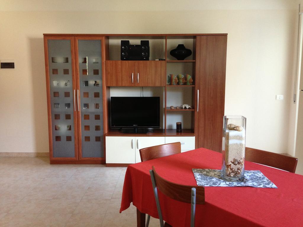 Appartement Blumen Bad Beach à Métaponte Chambre photo